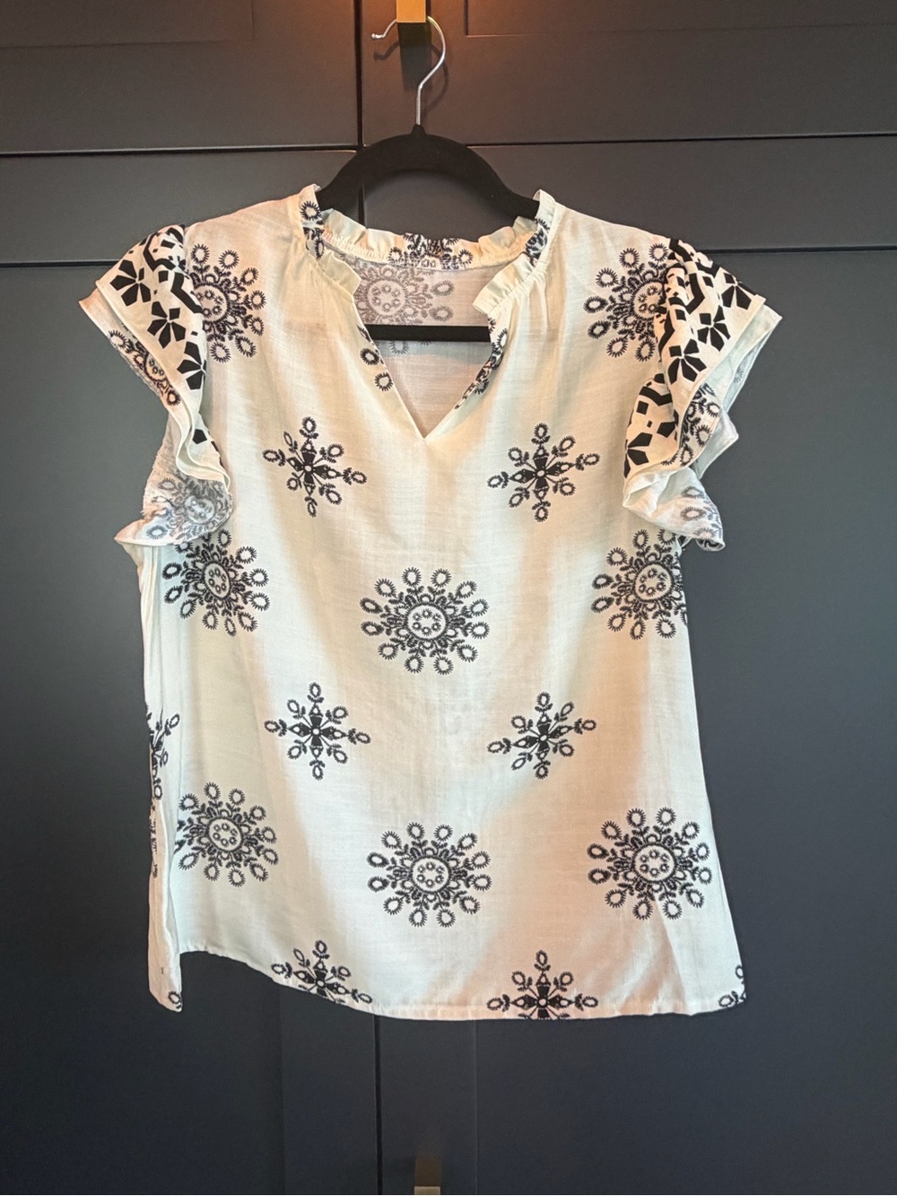 Cream Printed Flutter Sleeve Top - Brand: